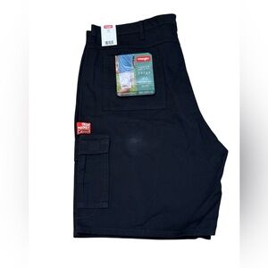 Wrangler Men’s Black Loose Fit Cargo Shorts Size 42 New